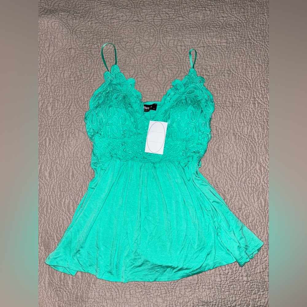 Boutique top NWT